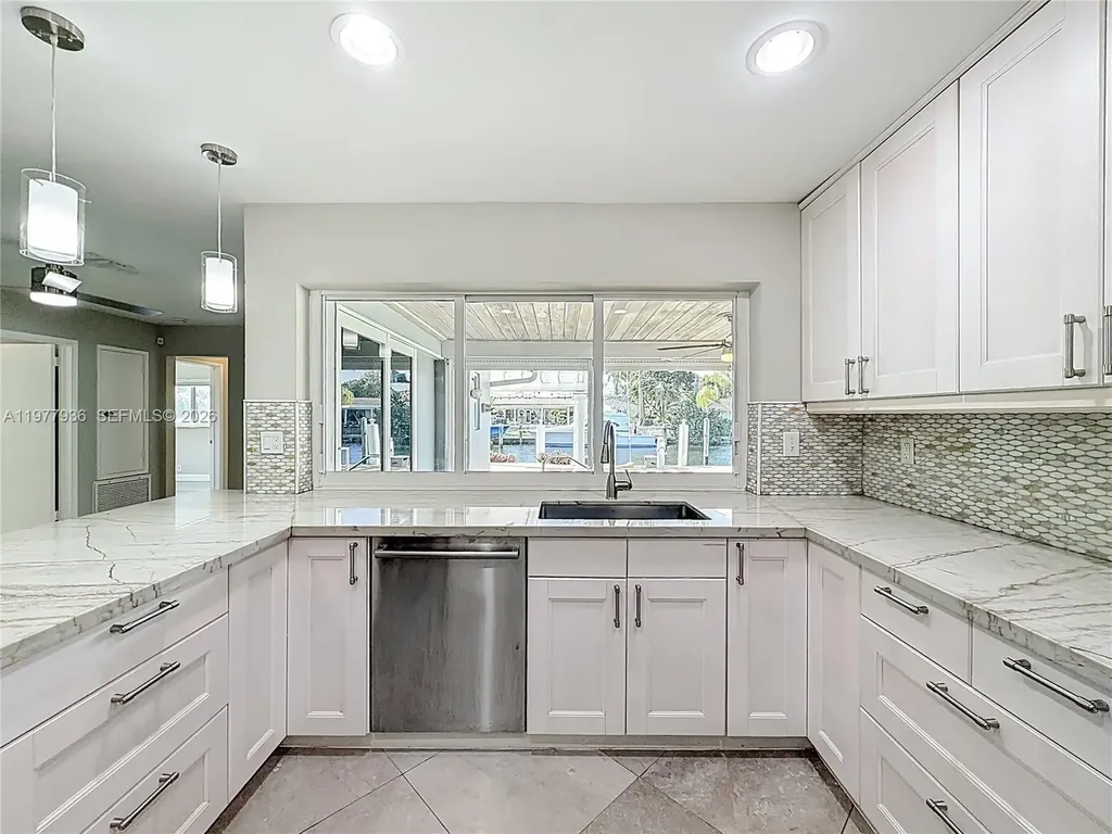 2770 NE 8th Court Pompano Beach FL 33062
