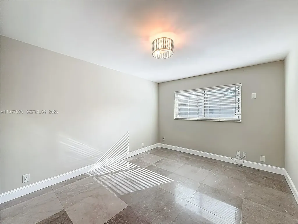 2770 NE 8th Court Pompano Beach FL 33062
