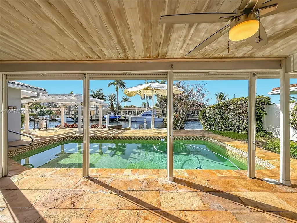 2770 NE 8th Court Pompano Beach FL 33062