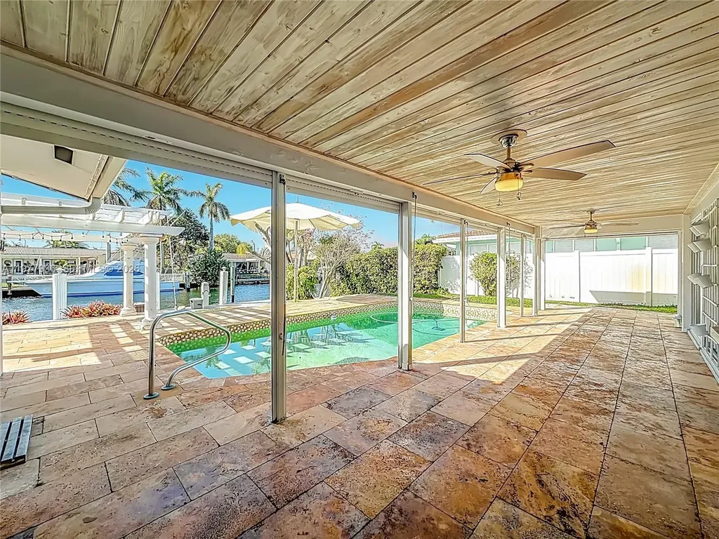 2770 NE 8th Court Pompano Beach FL 33062