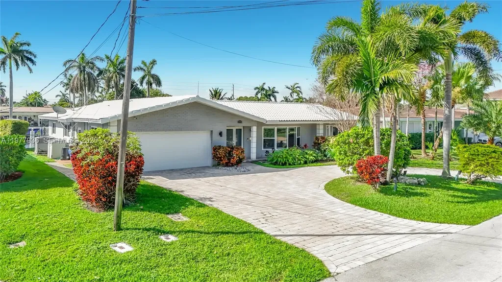 2770 NE 8th Court Pompano Beach FL 33062