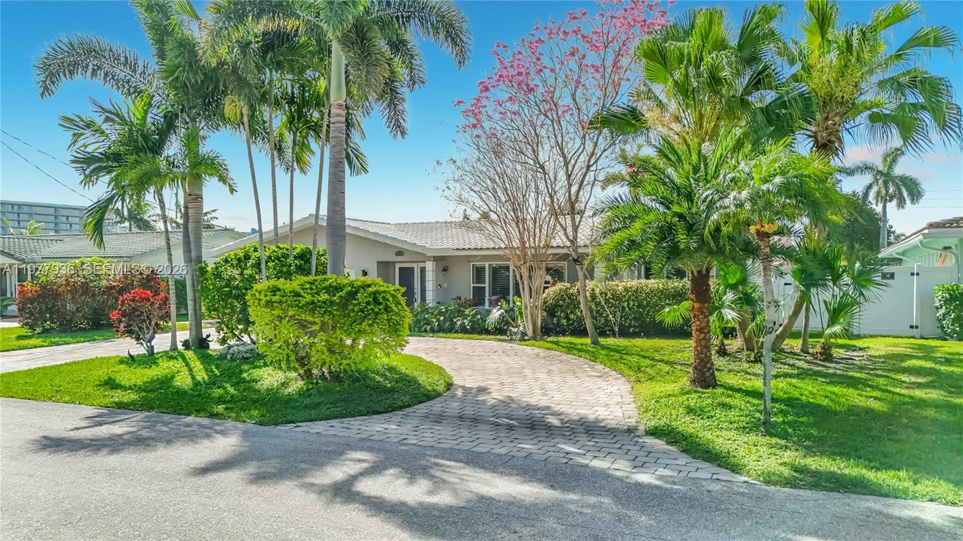 2770 NE 8th Court Pompano Beach FL 33062