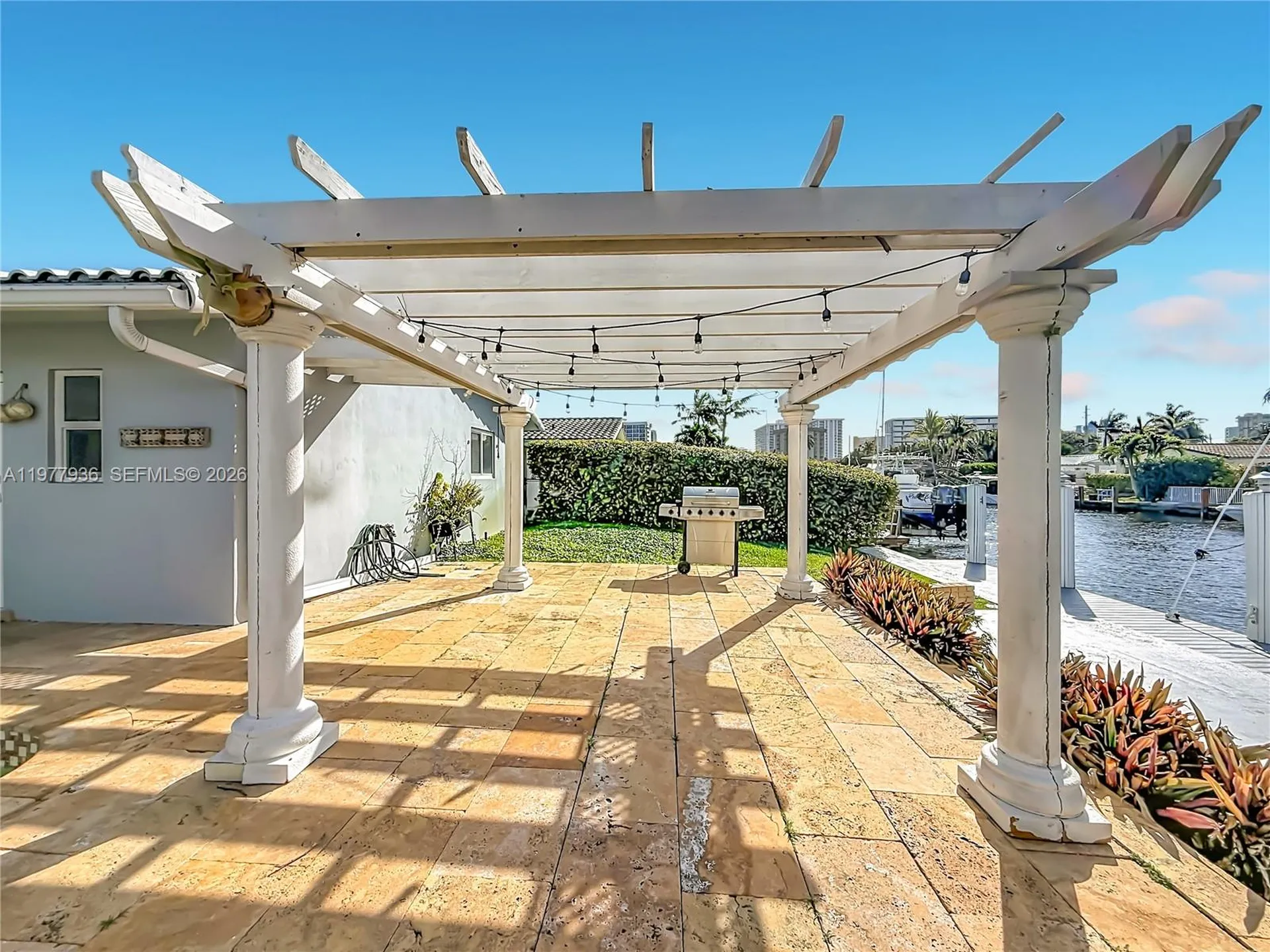 2770 NE 8th Court Pompano Beach FL 33062