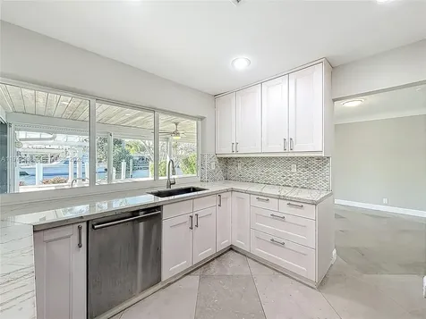 2770 NE 8th Court Pompano Beach FL 33062