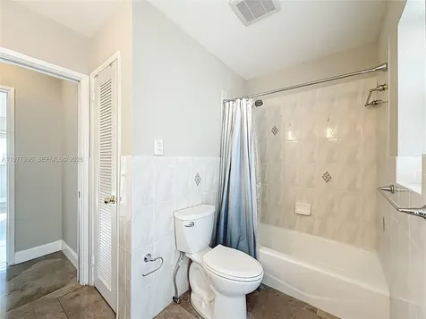 2770 NE 8th Court Pompano Beach FL 33062