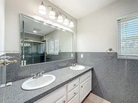 2770 NE 8th Court Pompano Beach FL 33062