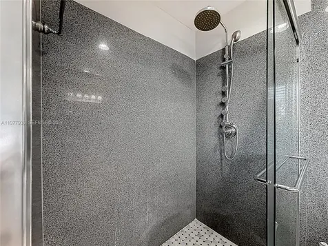 2770 NE 8th Court Pompano Beach FL 33062