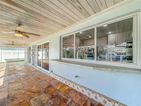 2770 NE 8th Court Pompano Beach FL 33062