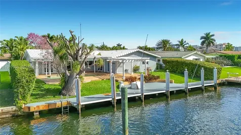 2770 NE 8th Court Pompano Beach FL 33062