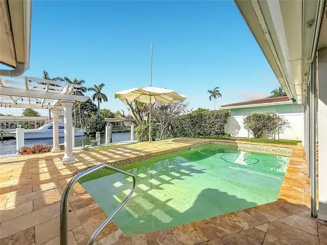 2770 NE 8th Court Pompano Beach FL 33062