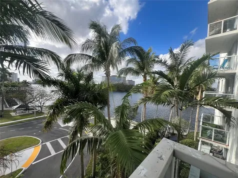 5099 NW 7th Street Miami FL 33126