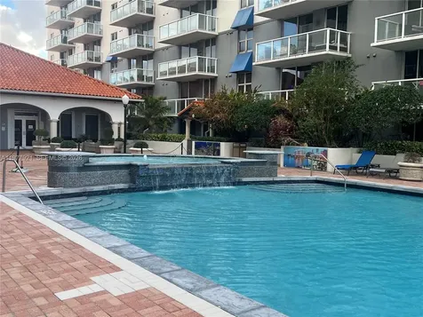 5099 NW 7th Street Miami FL 33126
