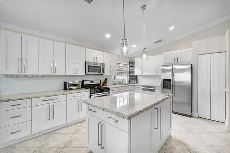 2365 NW 137th Terrace Sunrise FL 33323