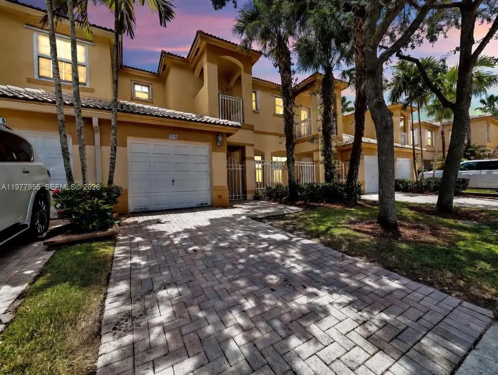858 NW 170th Terrace Pembroke Pines FL 33028