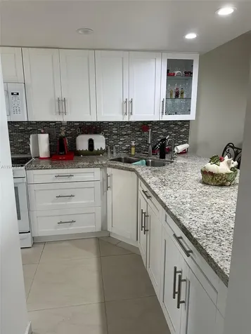 2385 W 69th Street Hialeah FL 33016