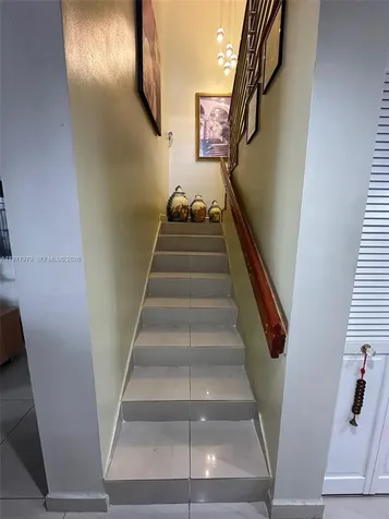 2385 W 69th Street Hialeah FL 33016