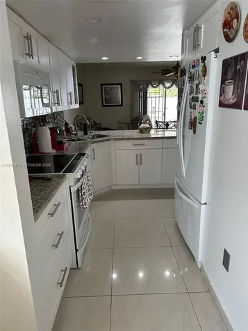 2385 W 69th Street Hialeah FL 33016