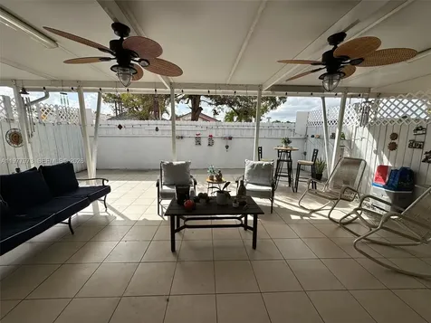 2385 W 69th Street Hialeah FL 33016