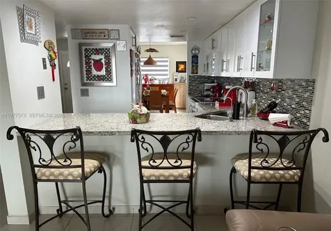 2385 W 69th Street Hialeah FL 33016