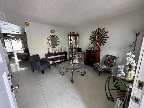2385 W 69th Street Hialeah FL 33016
