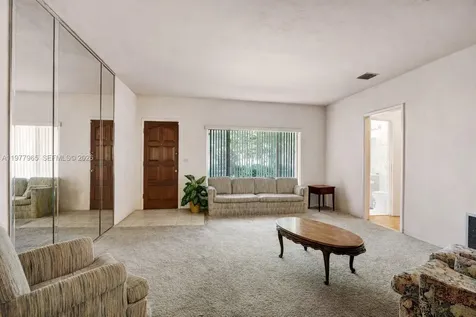 2060 Keystone Boulevard North Miami FL 33181