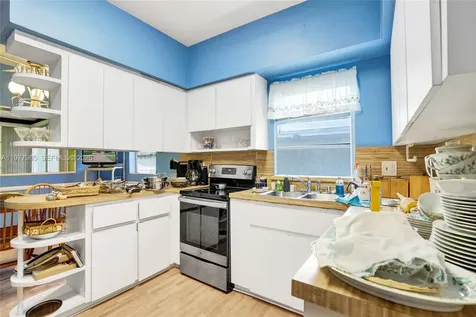 2060 Keystone Boulevard North Miami FL 33181