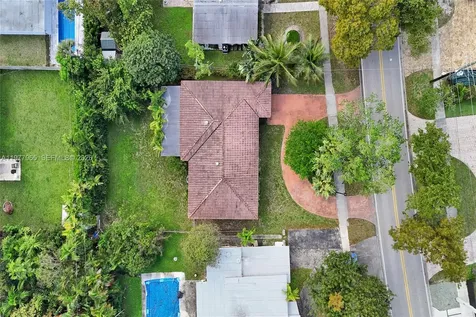 2060 Keystone Boulevard North Miami FL 33181