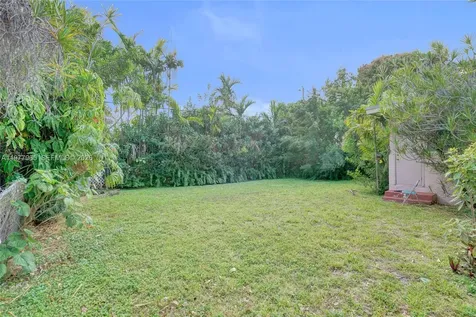 2060 Keystone Boulevard North Miami FL 33181