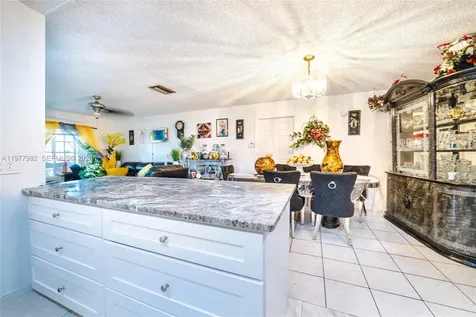 419 SW 80th Avenue Pompano Beach FL 33068