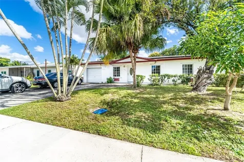 419 SW 80th Avenue Pompano Beach FL 33068