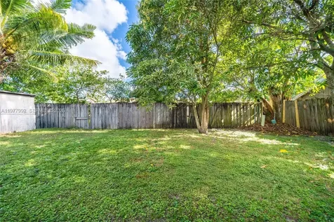 419 SW 80th Avenue Pompano Beach FL 33068