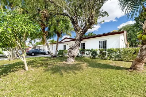 419 SW 80th Avenue Pompano Beach FL 33068