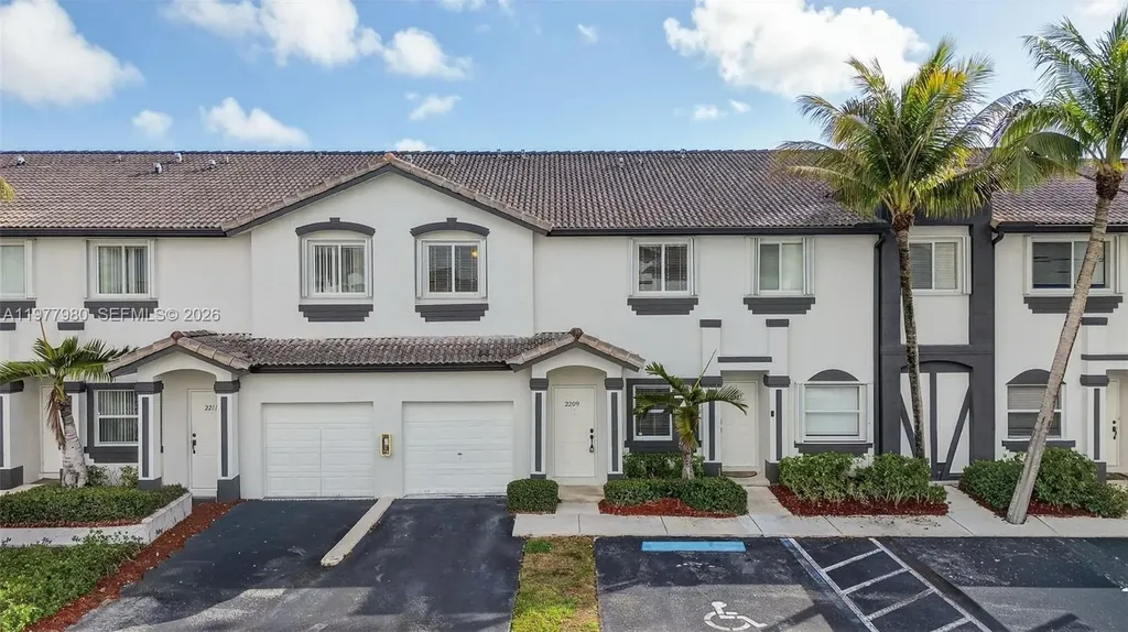 2209 SE 24th Place Homestead FL 33035