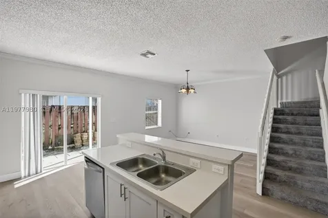 2209 SE 24th Place Homestead FL 33035
