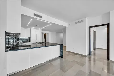 88 SW 7th Street Miami FL 33130