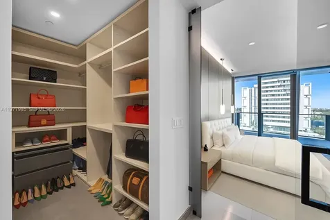 88 SW 7th Street Miami FL 33130