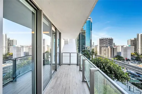 88 SW 7th Street Miami FL 33130