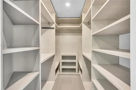 88 SW 7th Street Miami FL 33130