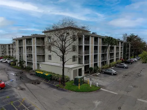 2998 NW 48th Terrace Lauderdale Lakes FL 33313