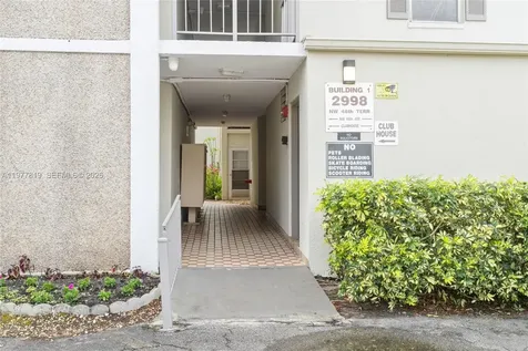 2998 NW 48th Terrace Lauderdale Lakes FL 33313