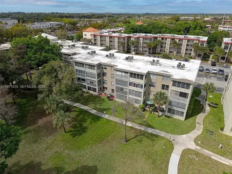 2998 NW 48th Terrace Lauderdale Lakes FL 33313