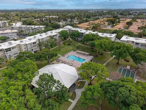 2998 NW 48th Terrace Lauderdale Lakes FL 33313