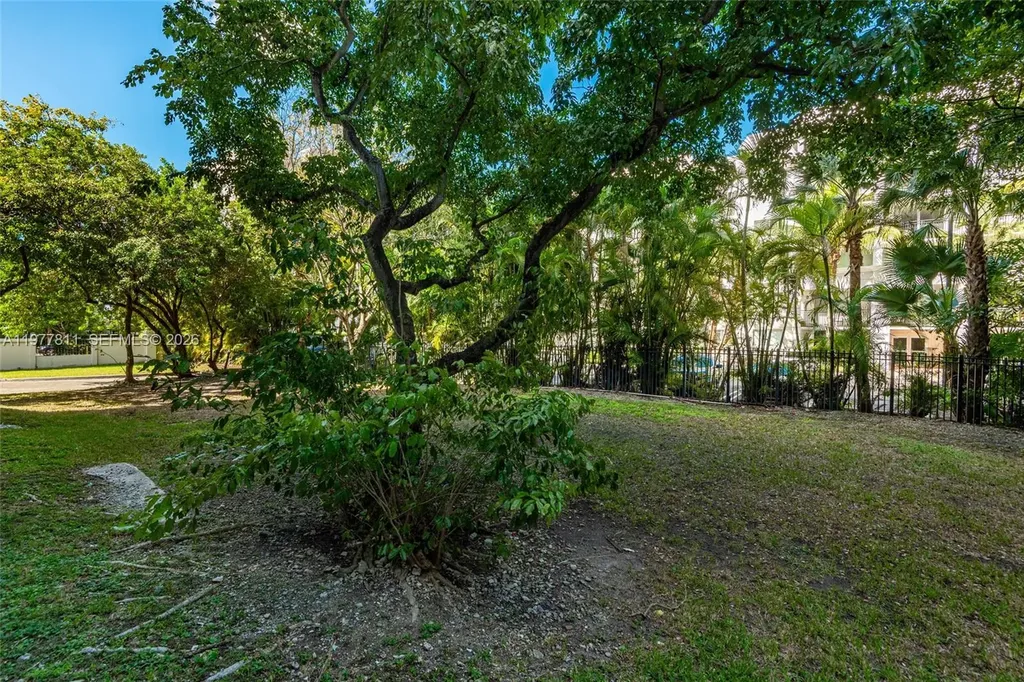 17021 N Bay Road Sunny Isles Beach FL 33160