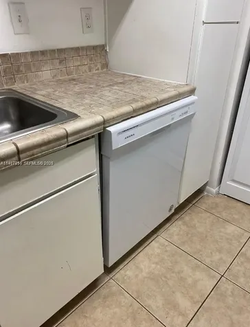 3948 NW 87th Avenue Sunrise FL 33351