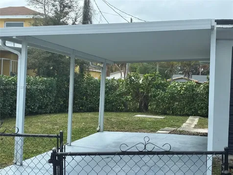 490 NE 170th Street North Miami Beach FL 33162
