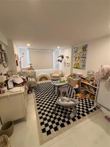 6039 Collins Avenue Miami Beach FL 33140