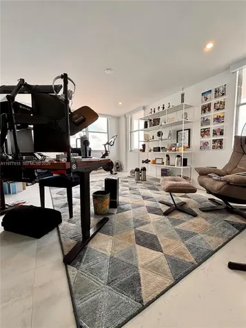 6039 Collins Avenue Miami Beach FL 33140
