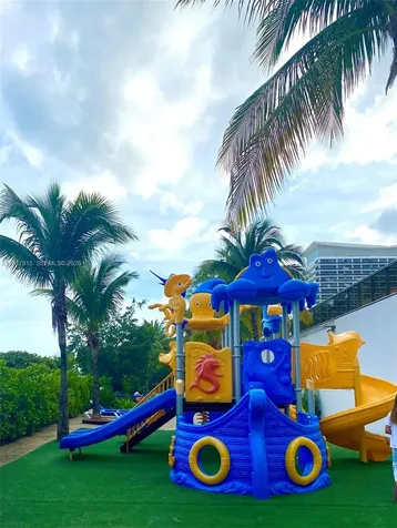 6039 Collins Avenue Miami Beach FL 33140