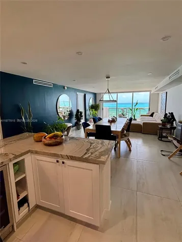 6039 Collins Avenue Miami Beach FL 33140