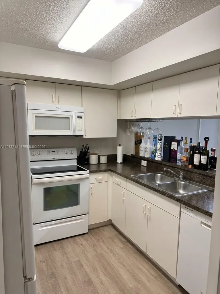 440 S Park Road Hollywood FL 33021